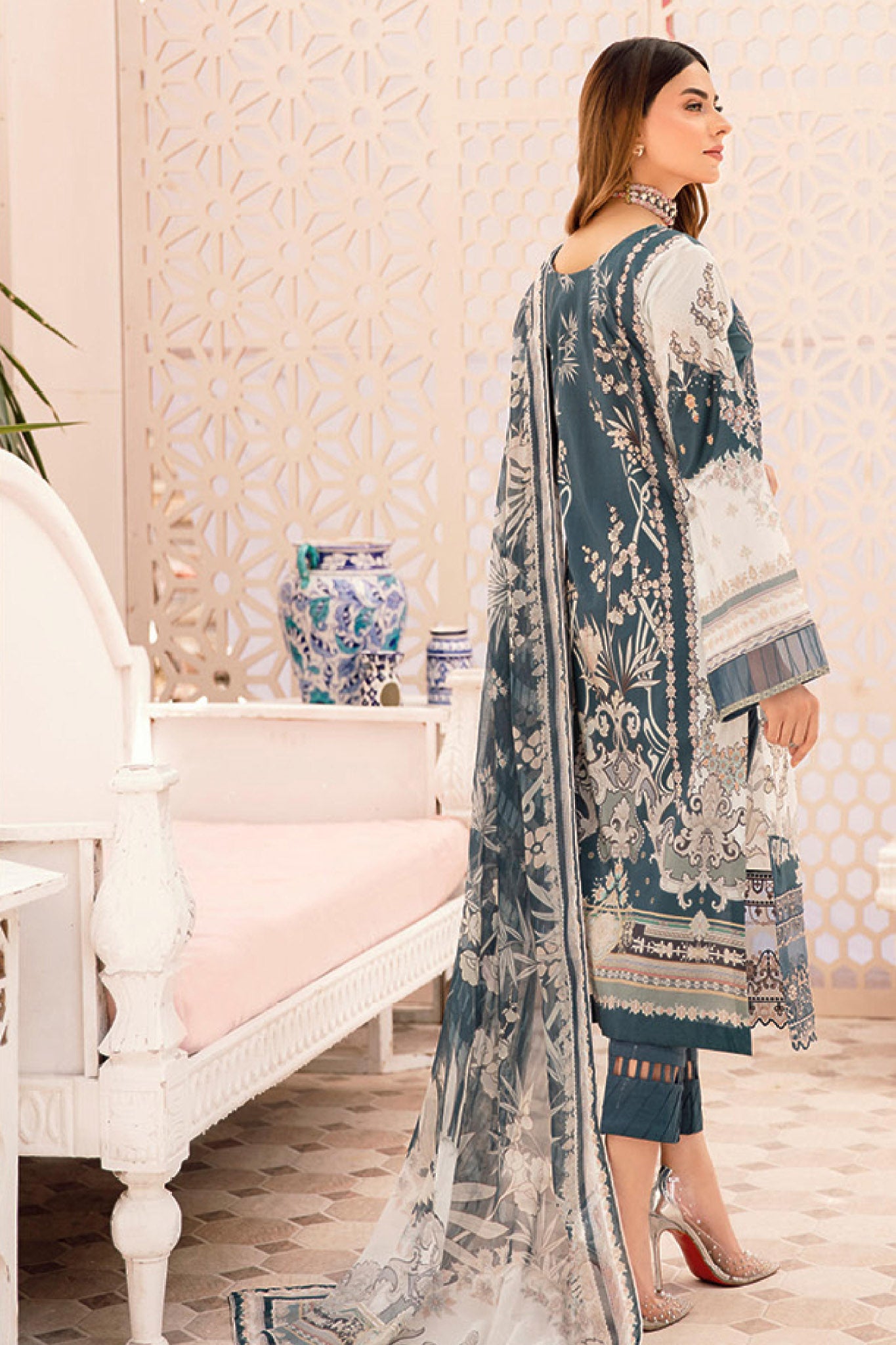 Rangrez by Ramsha Unstitched 3 Piece Luxury Lawn Vol-02 Collection'2022-N-209