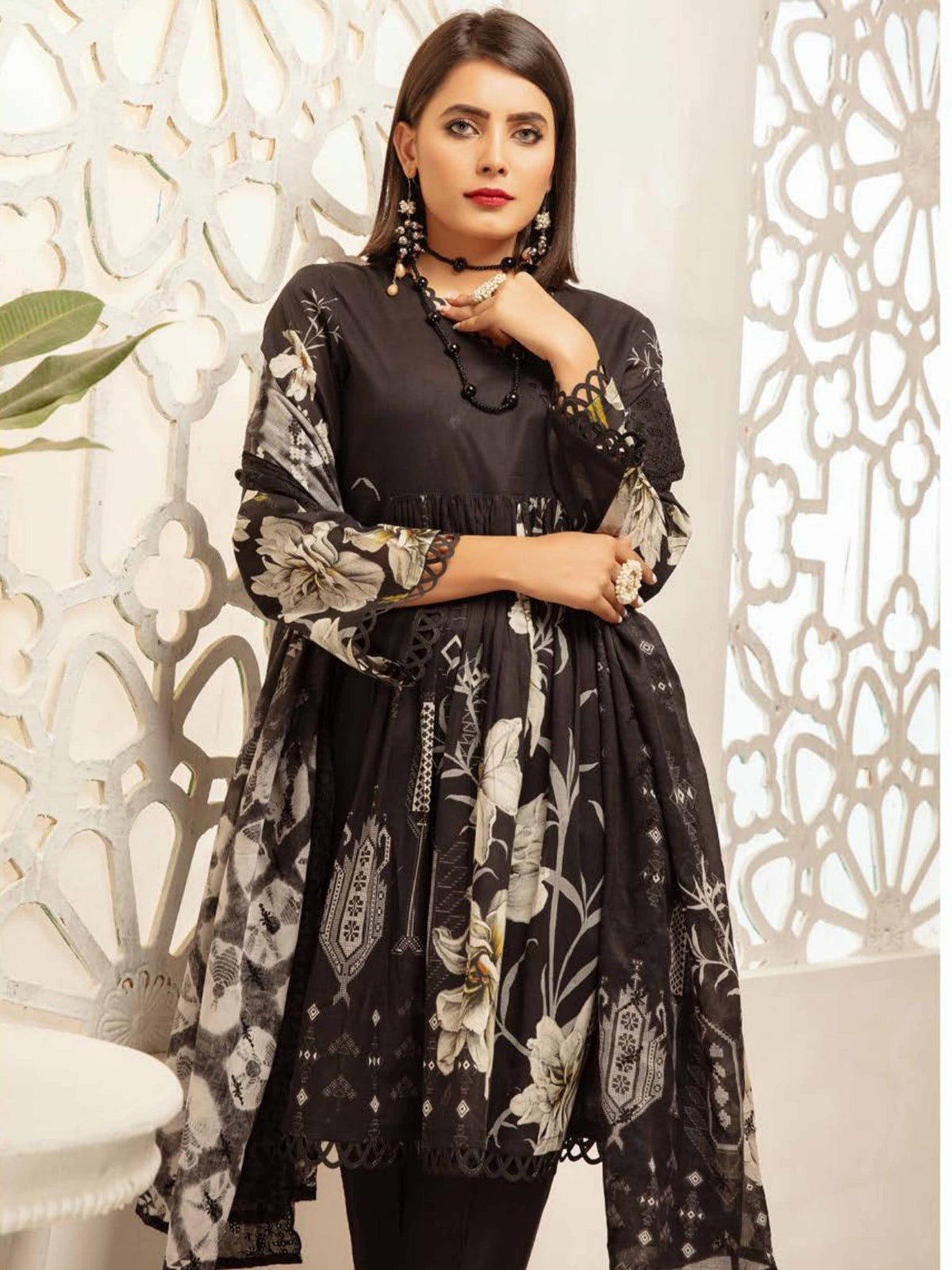 Shaista Black & White Unstitched 3 Piece Lawn Collection'2021-BWD-472