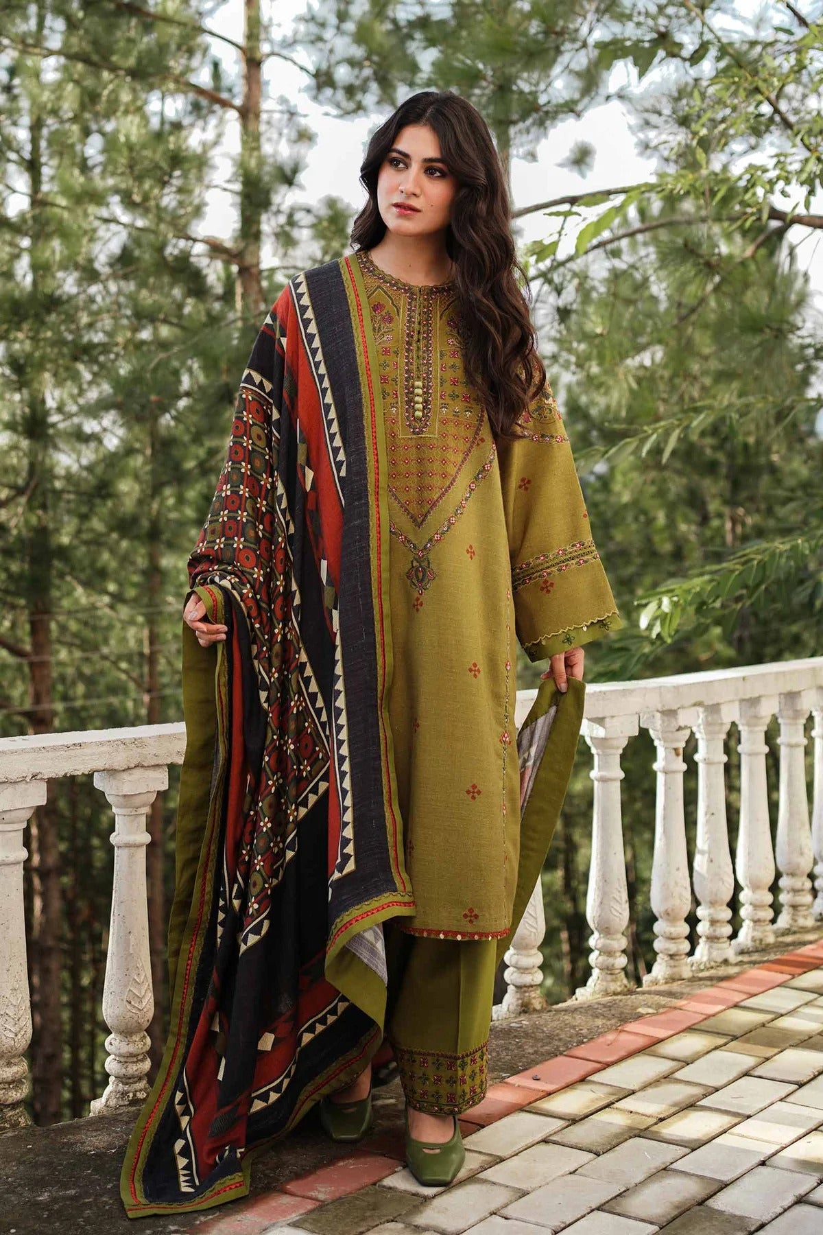 Coco by Zara Shahjahan Unstitched 3 Piece Winter Collection'2022-ZW22-5B