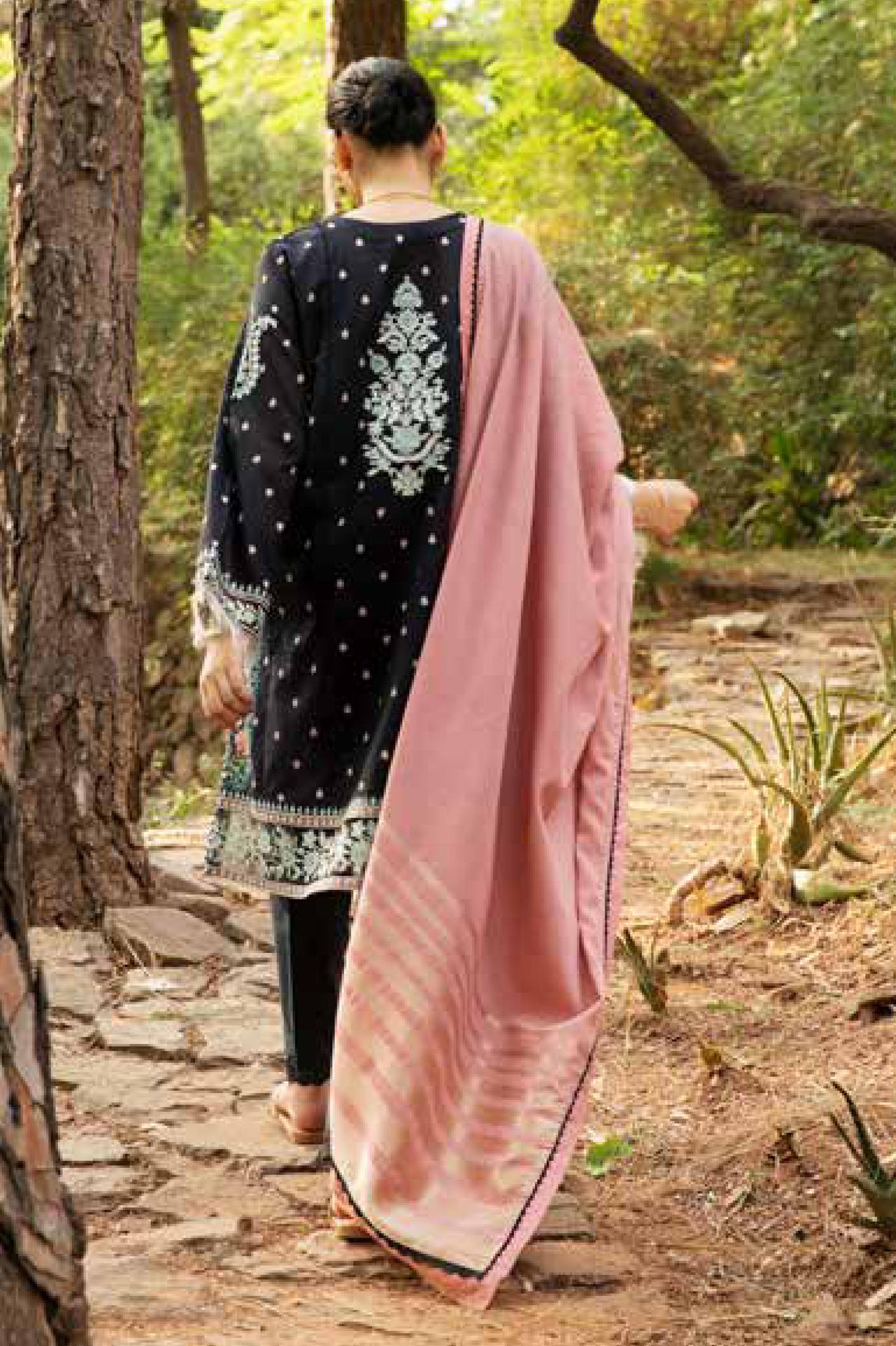 Coco by Zara Shahjahan Unstitched 3 Piece Lawn Vol-02 Collection'2022-CZ-05-B