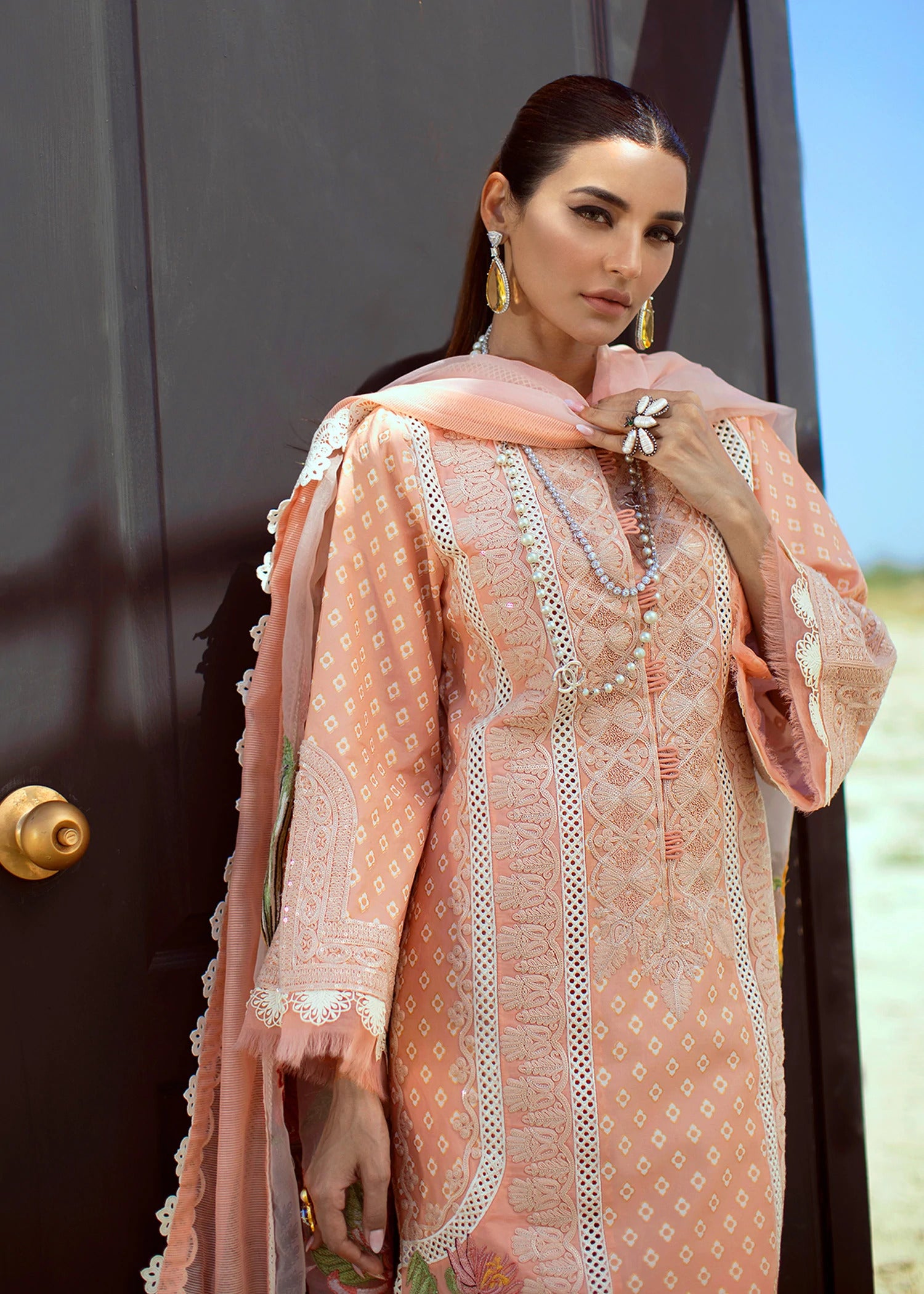 Crimson Unstitched 3 Piece Luxury Lawn Collection'2022-06-B-Blush