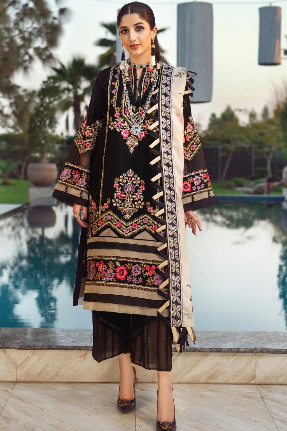 Seran Unstitched 3 Piece Luxury Eid Lawn Collection'2022-02-Ebony Enigma