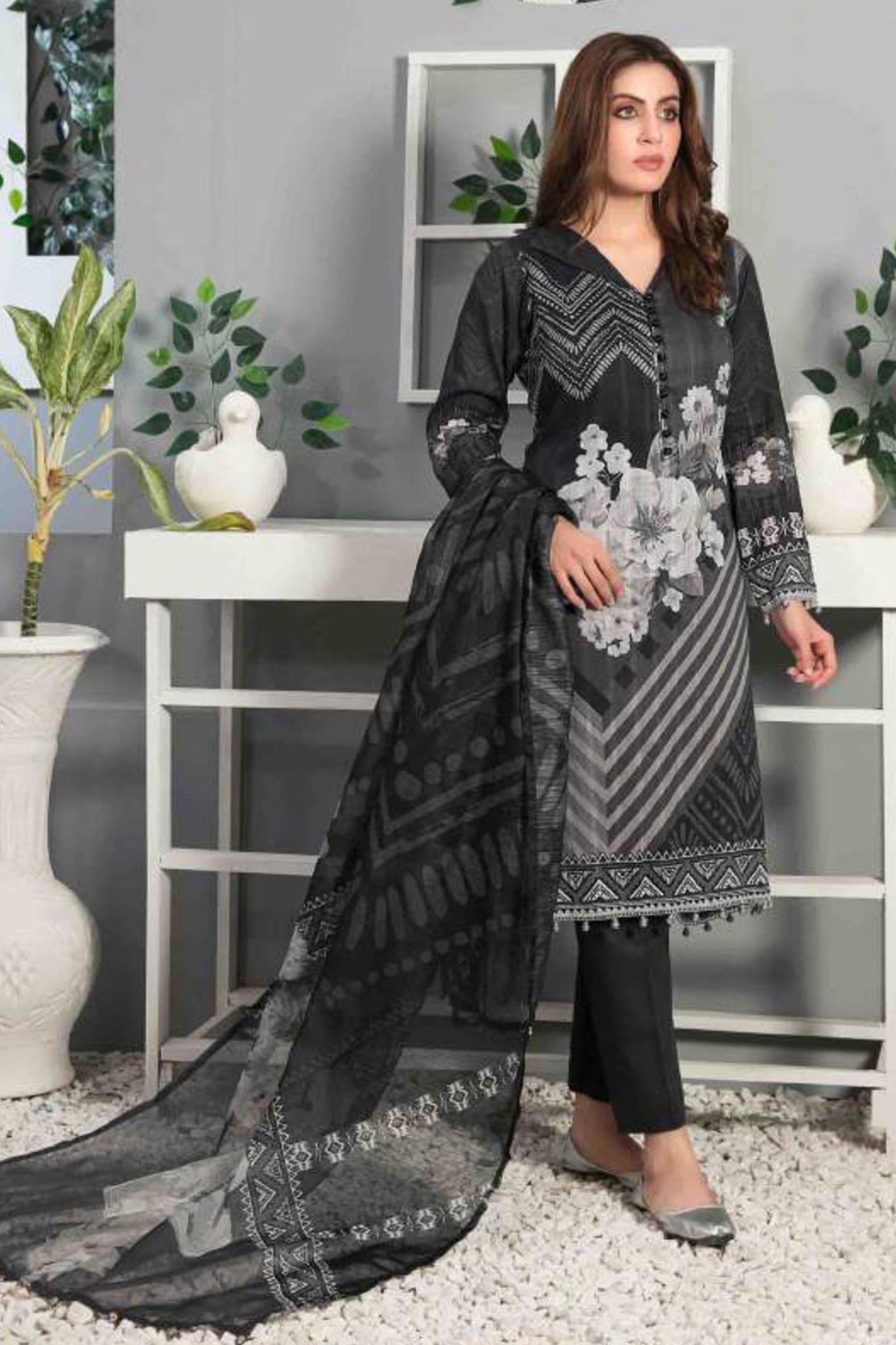 Signature Monochrome by Tawakkal Unstitched 3 Piece Digital Printed Lawn Collection'2022-M-7428