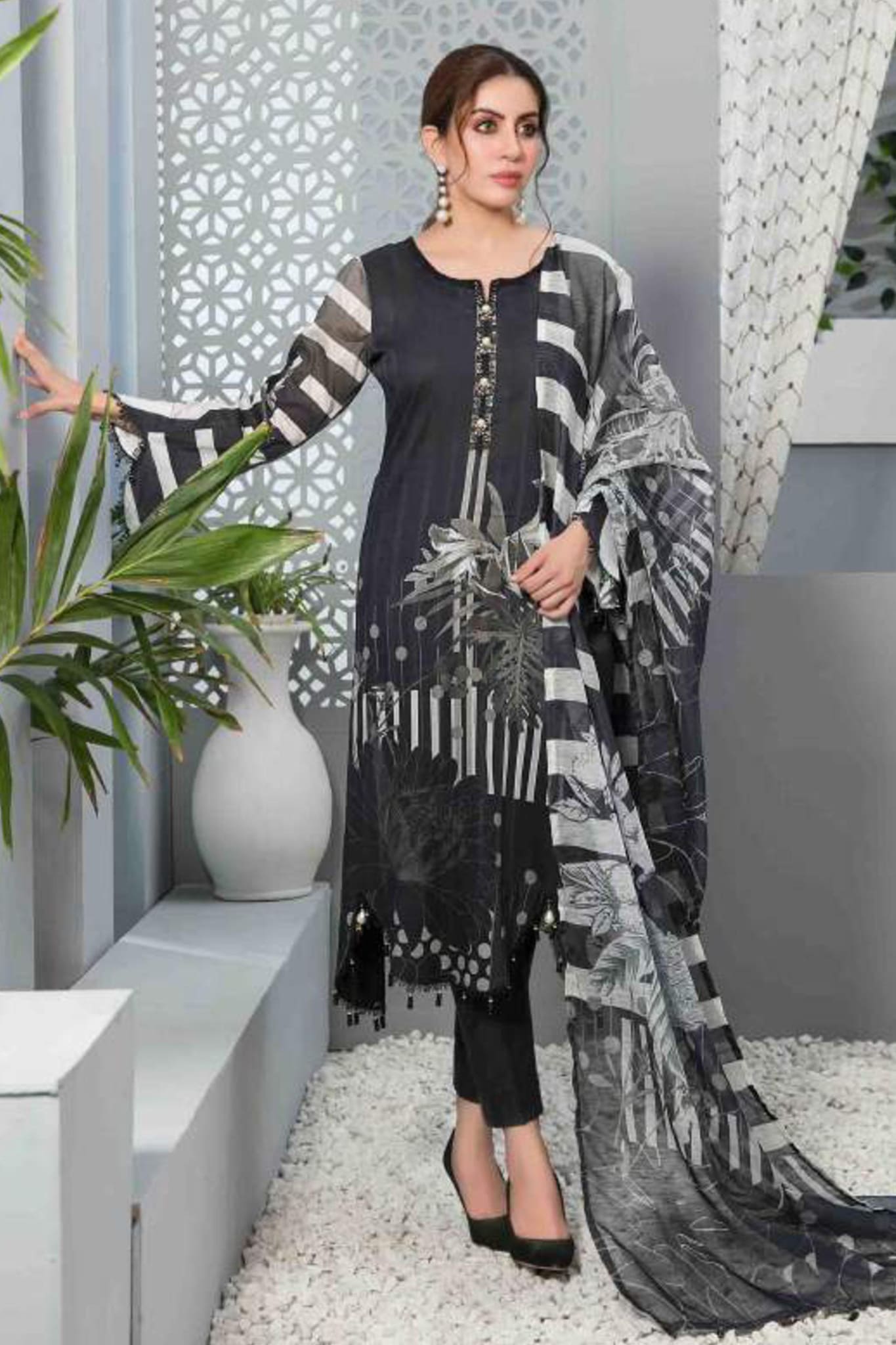 Signature Monochrome by Tawakkal Unstitched 3 Piece Digital Printed Lawn Collection'2022-M-7430