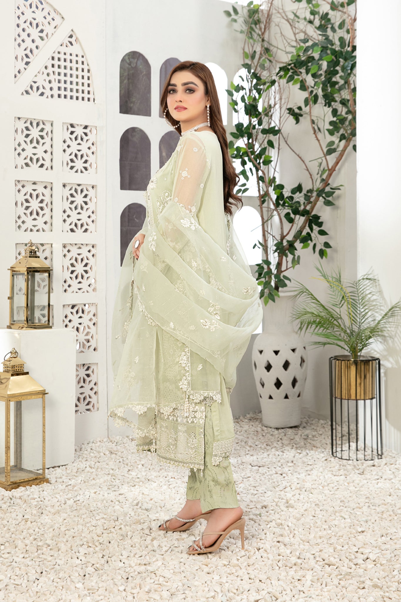 Raahi by Tawakkal Unstitched Embroidered Chiffon Collection'2023 D-8210