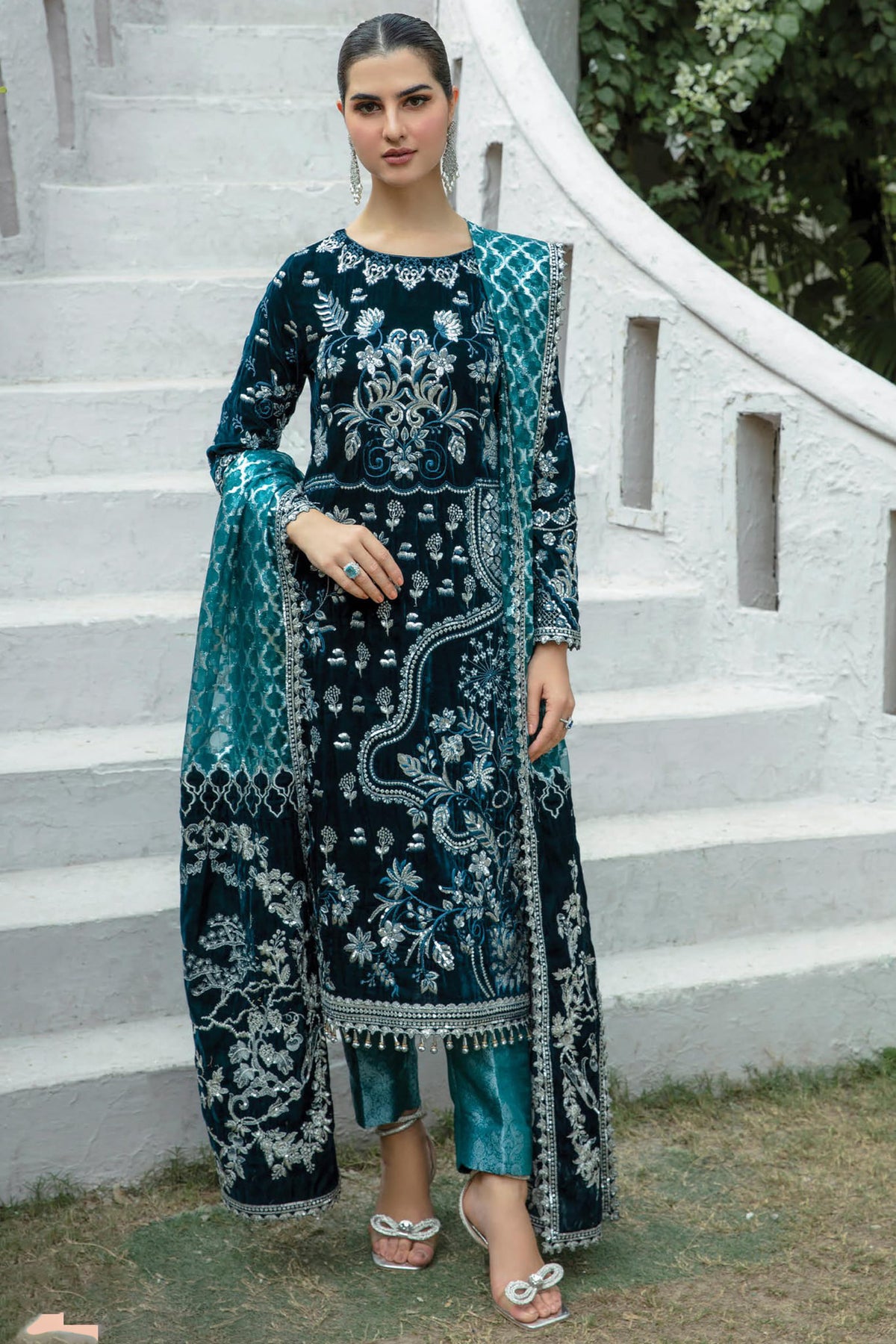 De Velour by Imrozia Unstitched 3 Piece Embroidered Velvet Collection'2022-IV-11-Jade