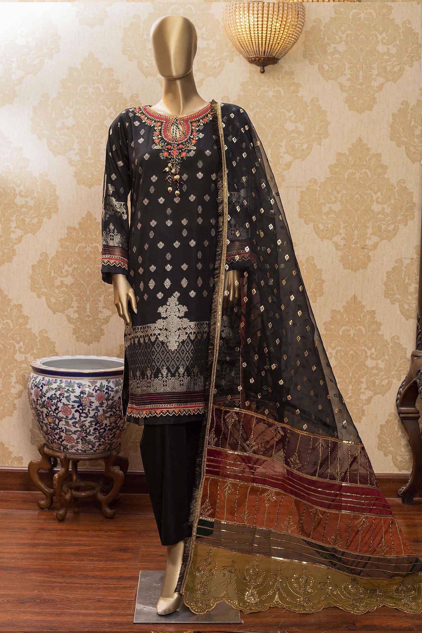 Fusion by Sada Bahar Stitched 3 Piece Lawn Collection'2022-JC-01-Black