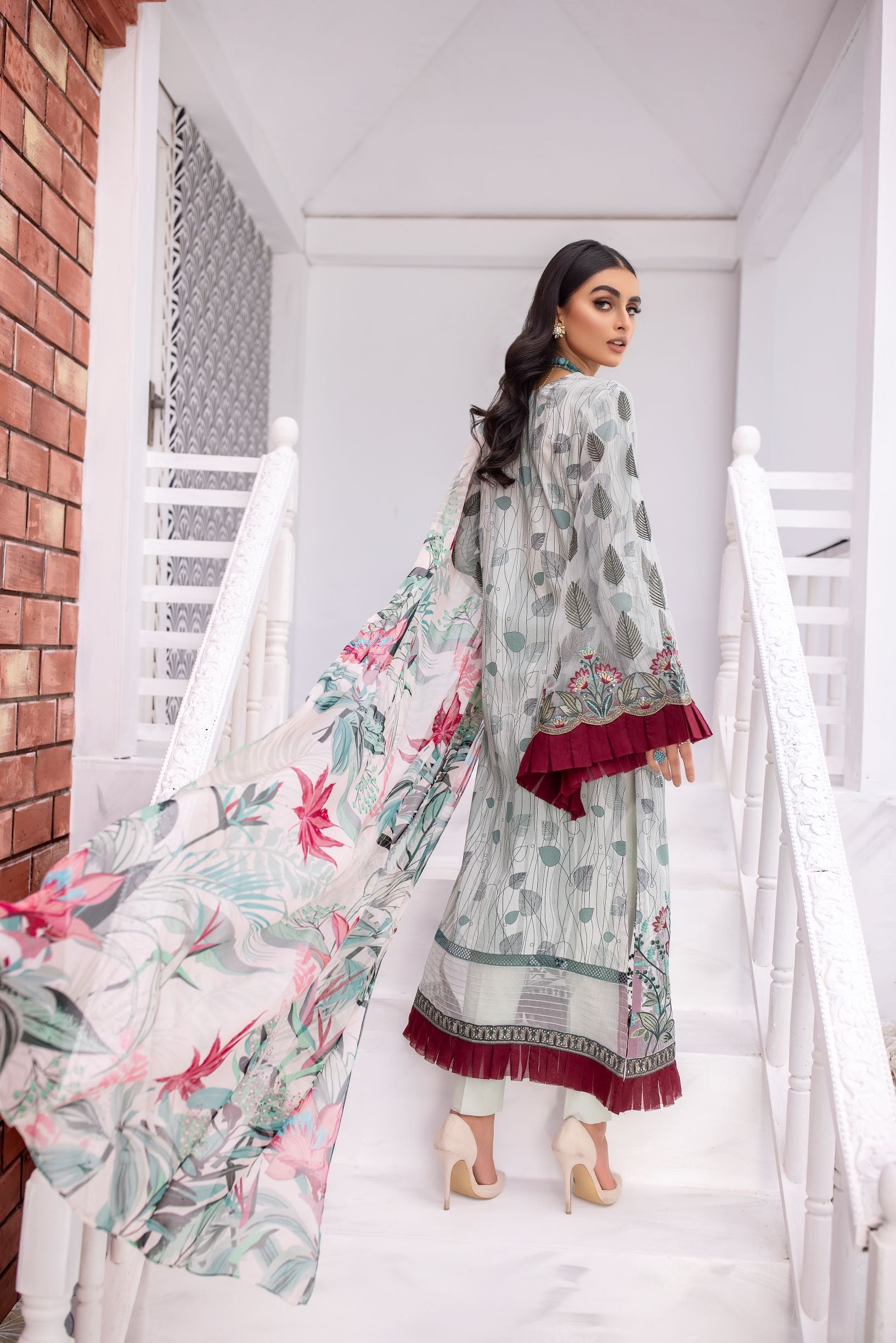 Flossie Unstitched 3 Piece Luxury Lawn Collection'2022-LL-103