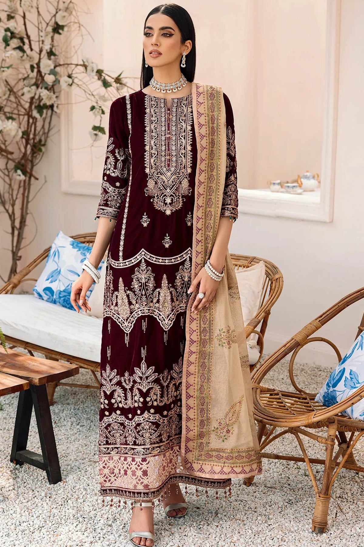 Makhmal by Emaan Adeel Unstitched 3 Piece Emb Velvet Collection'2022-MK-304