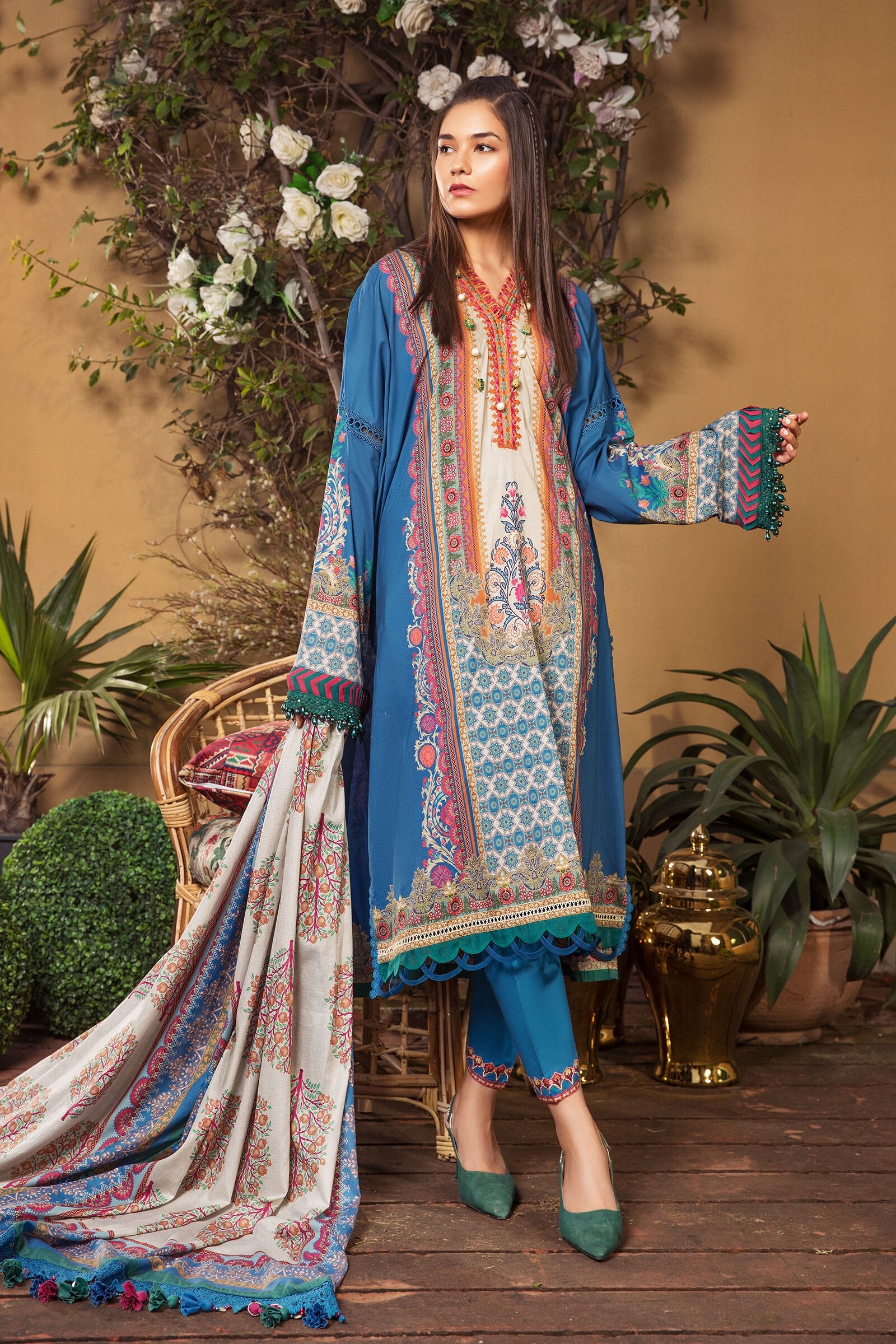 Maria b M Print Unstitched 3 Piece Lawn Collection'2022-MPT-1302-B