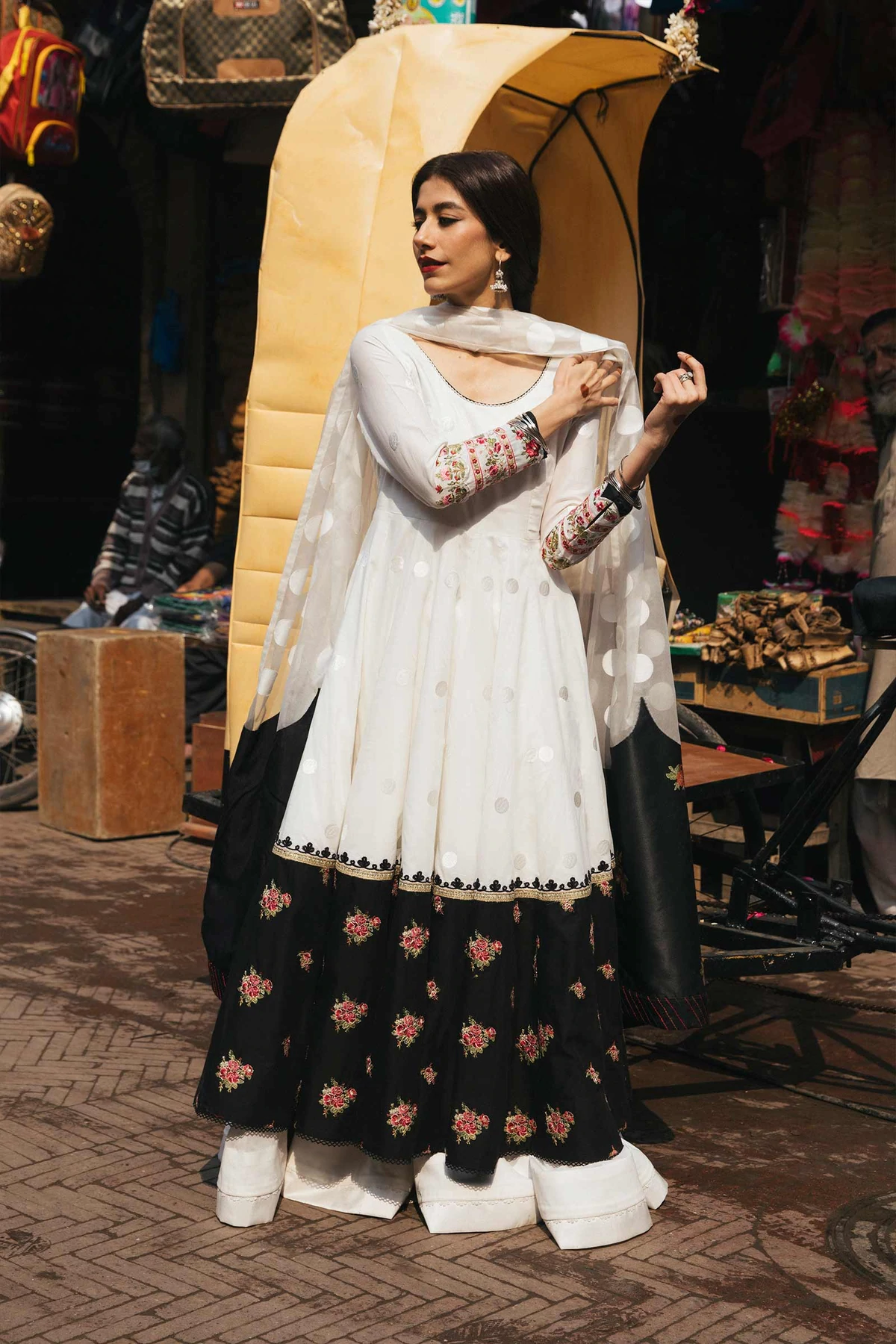 Zara Shahjahan Unstitched 3 Piece Eid Luxury Lawn Collection'2022-D22-Nazam-A