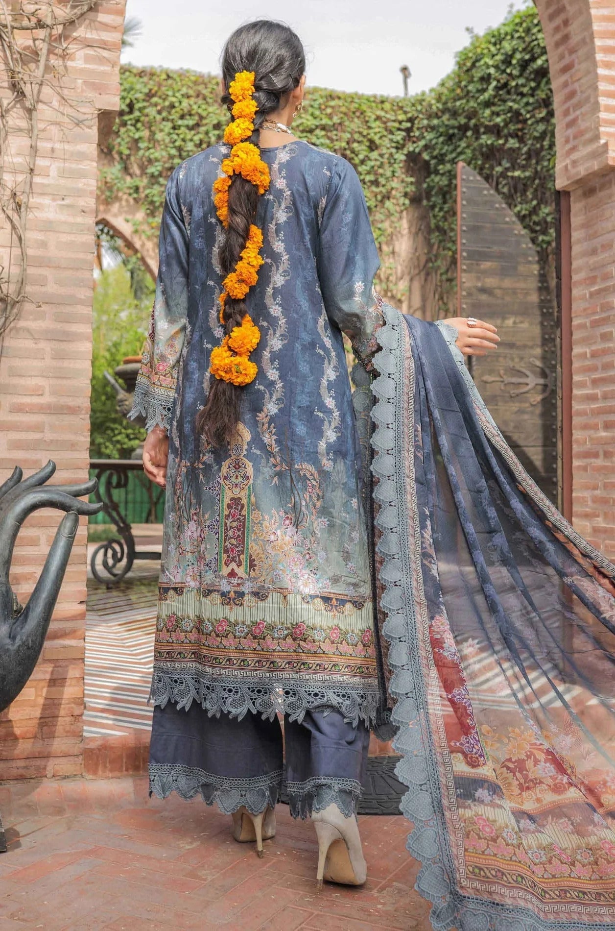 Pankhari by Amna Khadija Unstitched 3 Piece Luxury Lawn Festive Collection'2022-PFL-01