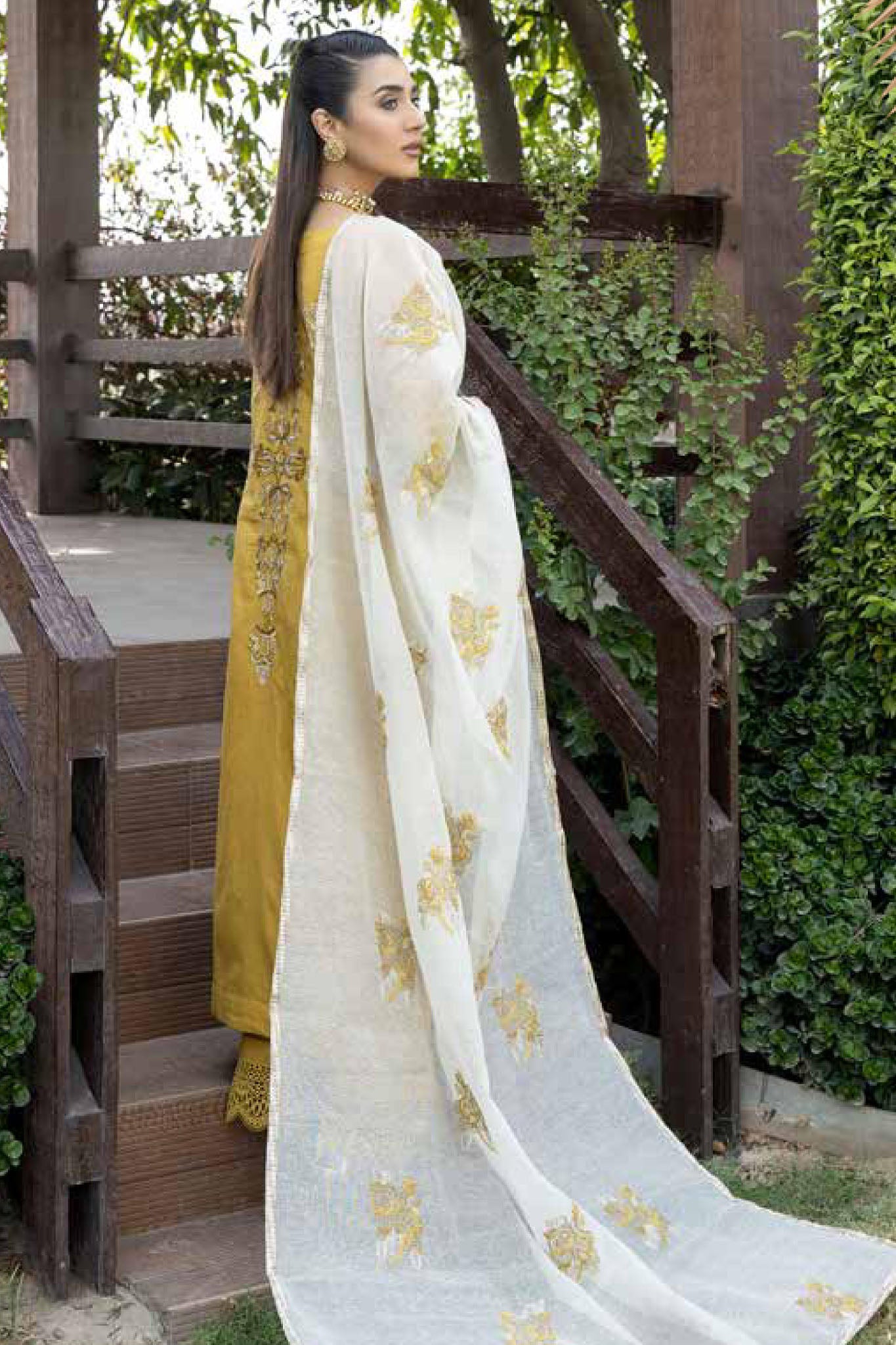 Mehtaab by Marjjan Unstitched 3 Piece Embroidered Lawn'2022-SMC-69