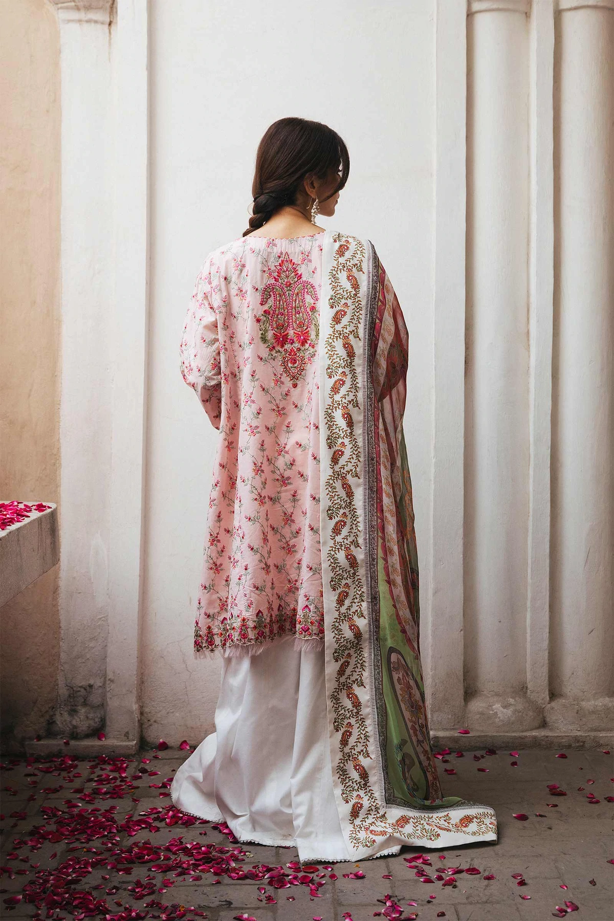 Zara Shahjahan Unstitched 3 Piece Eid Luxury Lawn Collection'2022-D22-Zeeba-B